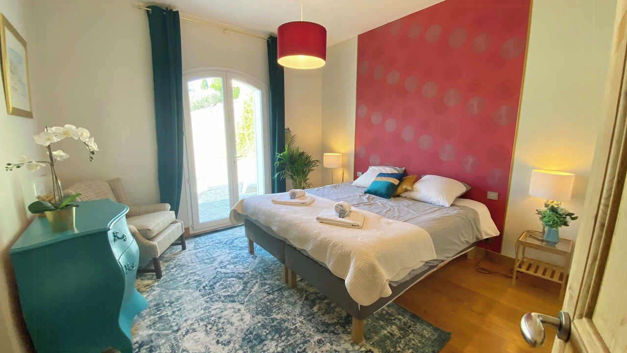 Photo of Bedroom in Chateauneuf-du-Pape