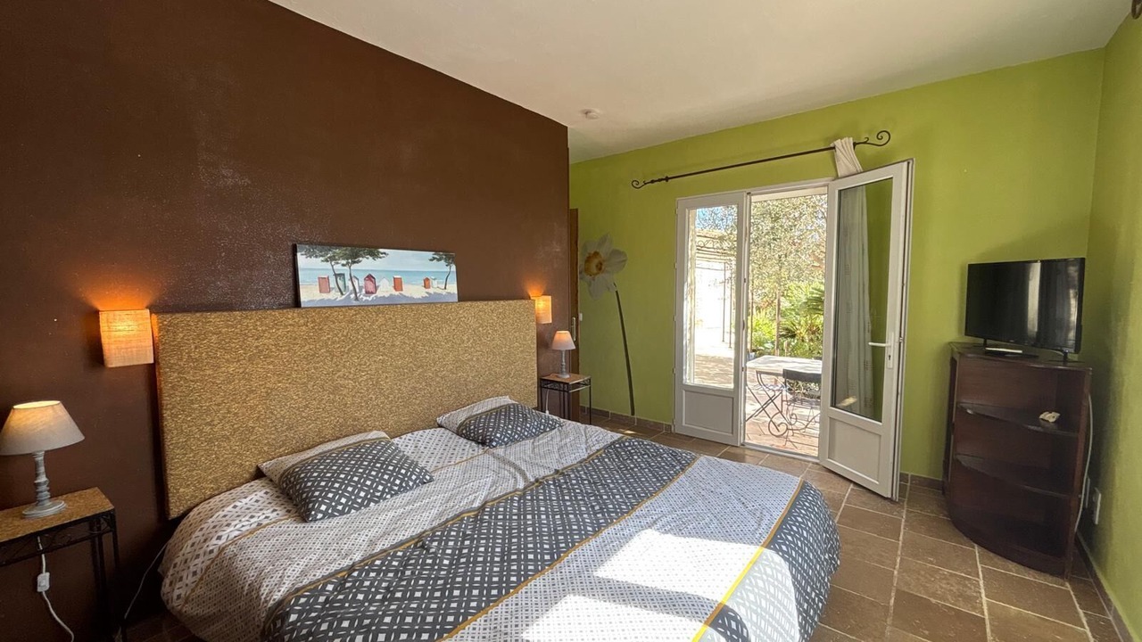 Photo of Bedroom in Preconil
