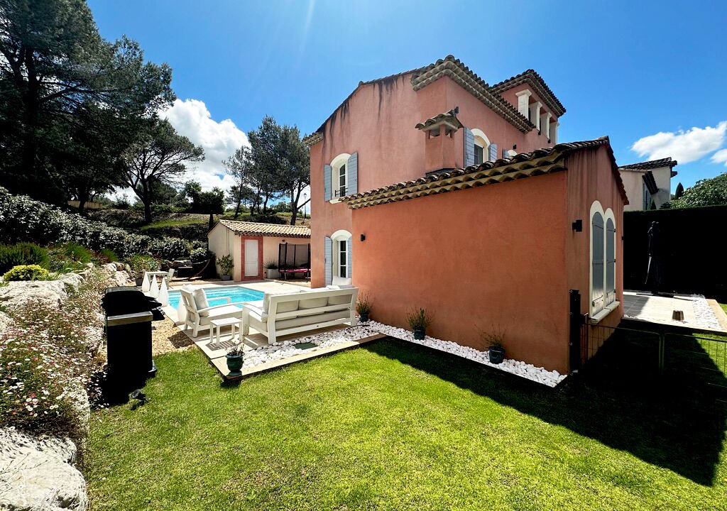 Photo of Outdoor in Pont Royal