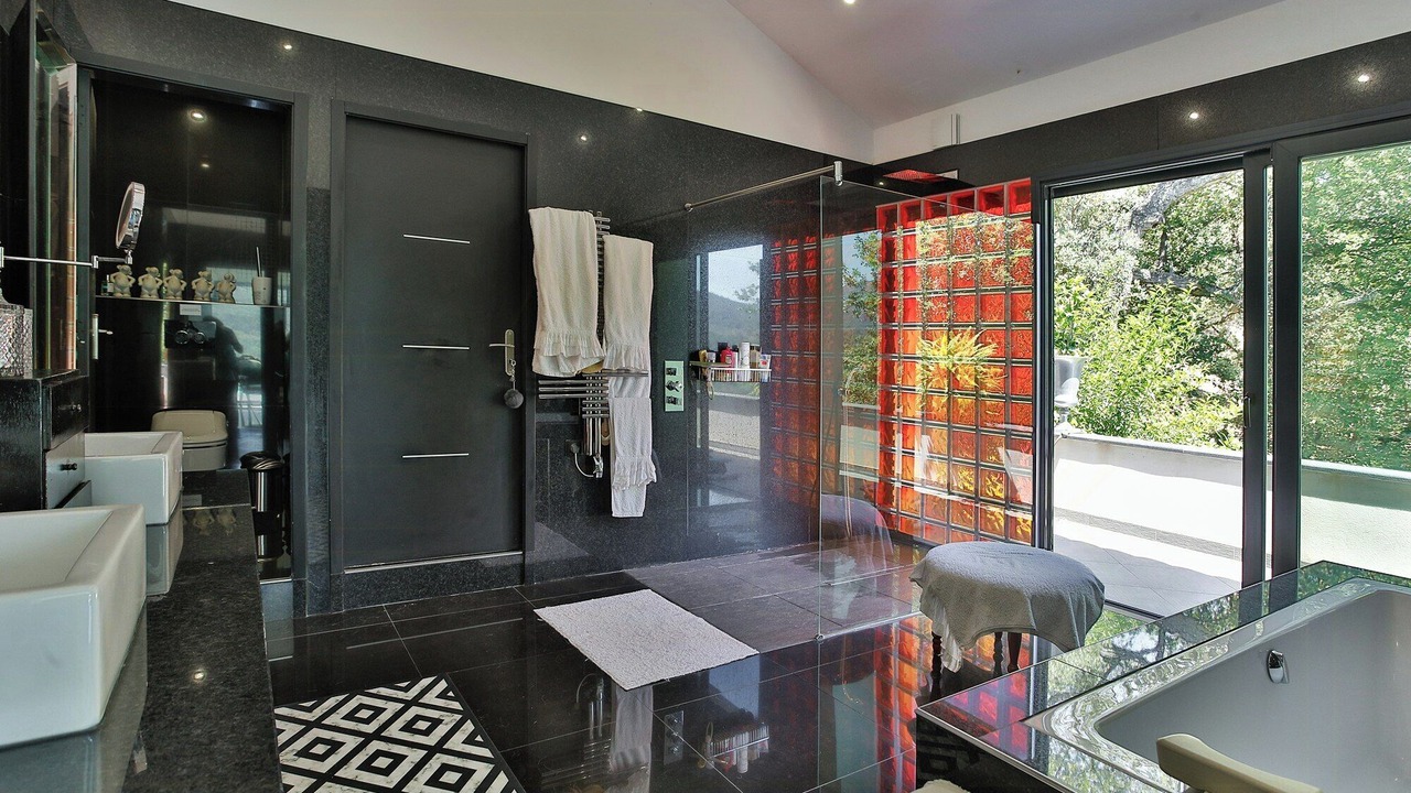 Photo of Bathroom in Les Adrets-de-l'Esterel