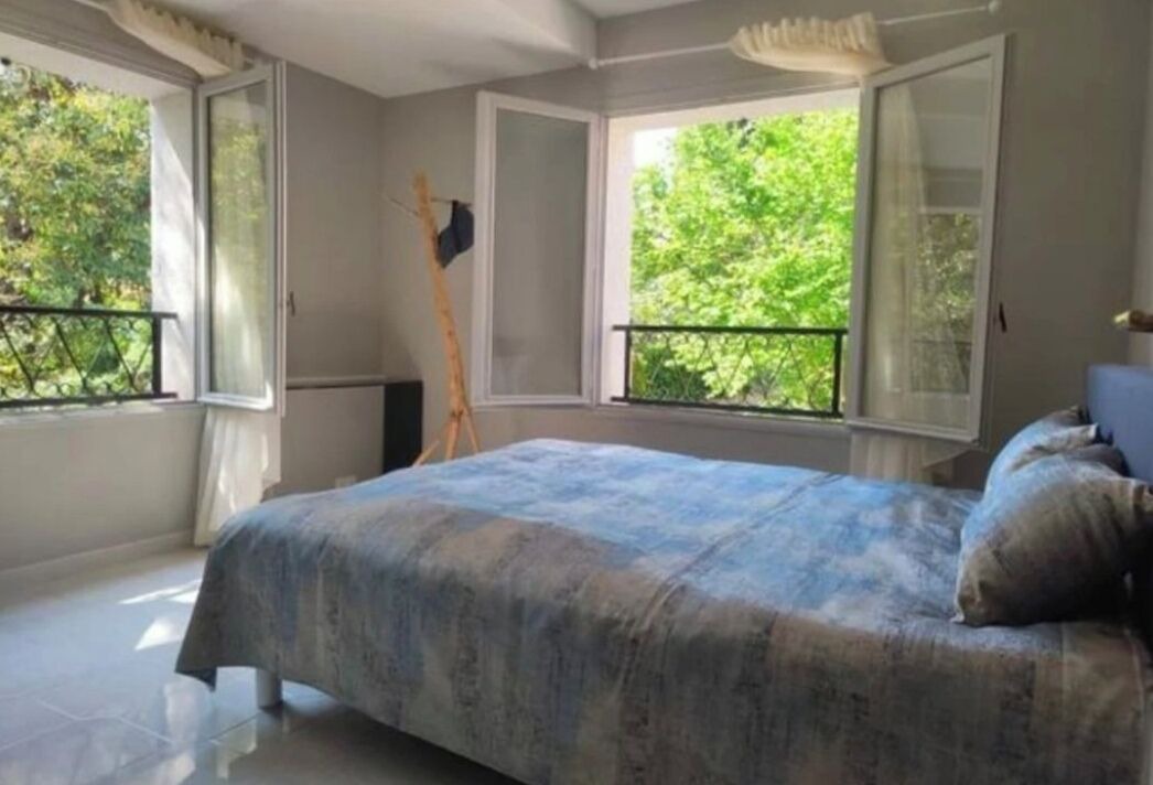 Photo of Bedroom in Carnot