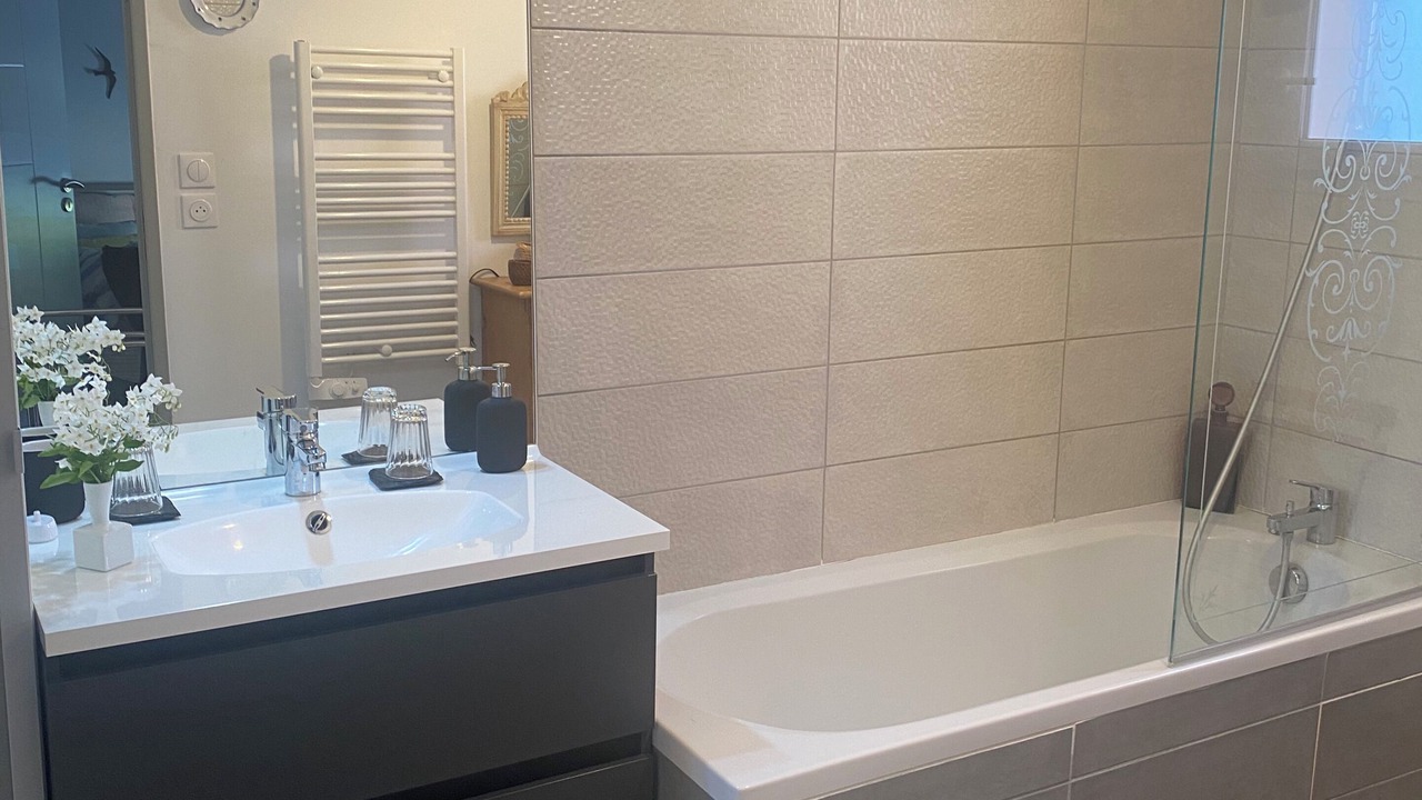 Photo of Bathroom in Noves