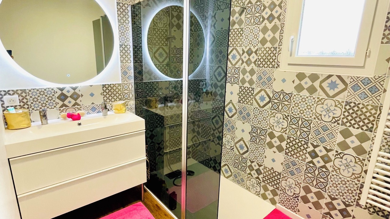 Photo of Bathroom in Roquefort-la-Bedoule