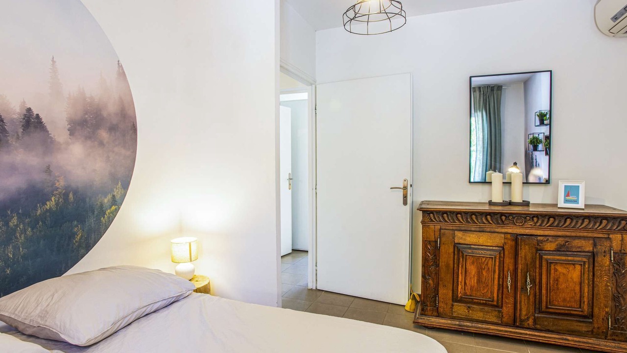 Photo of Bedroom in La Valette-du-Var