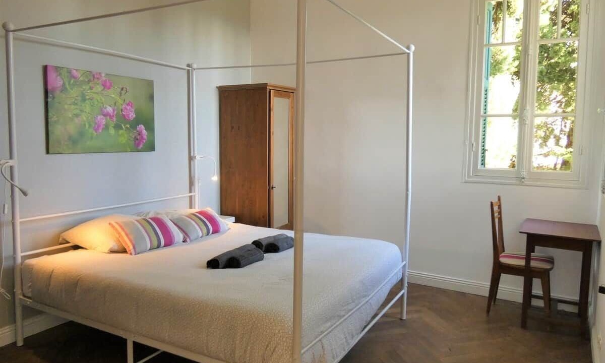 Photo of Bedroom in Chateauneuf-Grasse