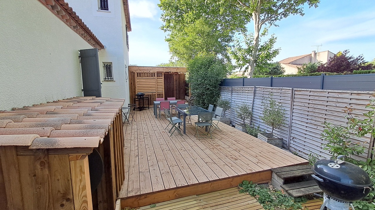 Photo of Outdoor in Saussan