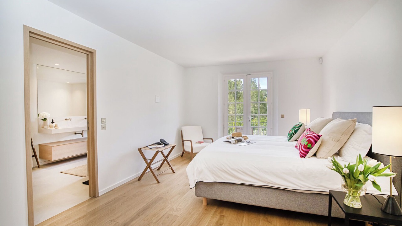 Photo of Bedroom in Saint-Tropez City Centre