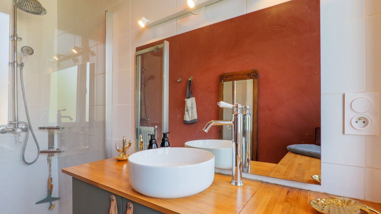 Photo of Bathroom in Saint-Etienne-de-Fontbellon