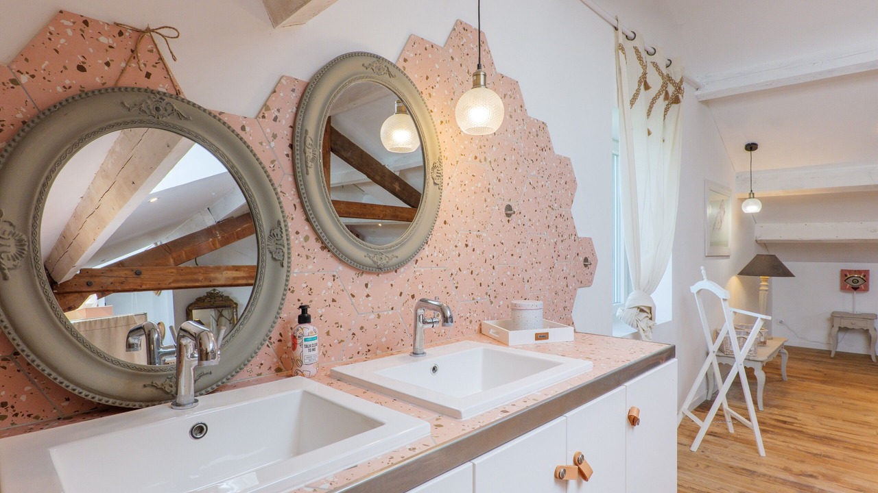 Photo of Bathroom in Saint-Etienne-de-Fontbellon