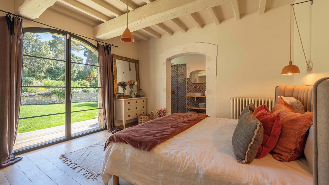 Photo of Bedroom in Maussane