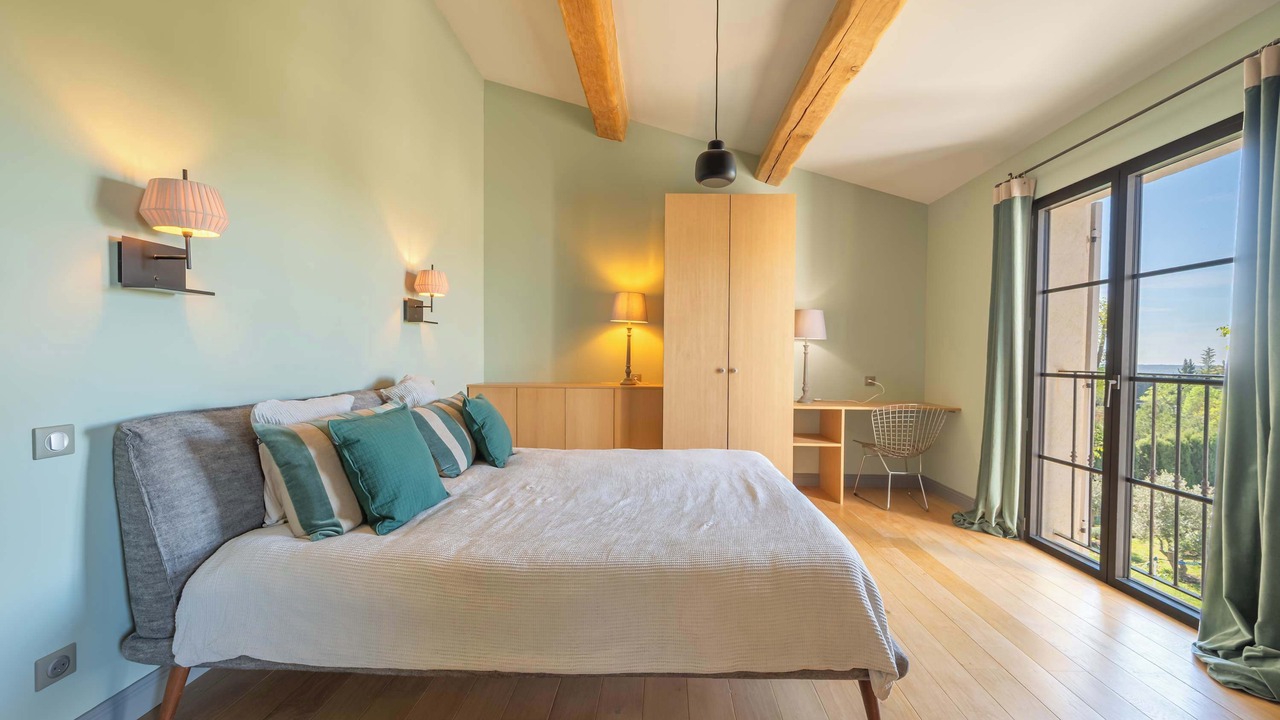Photo of Bedroom in Maussane