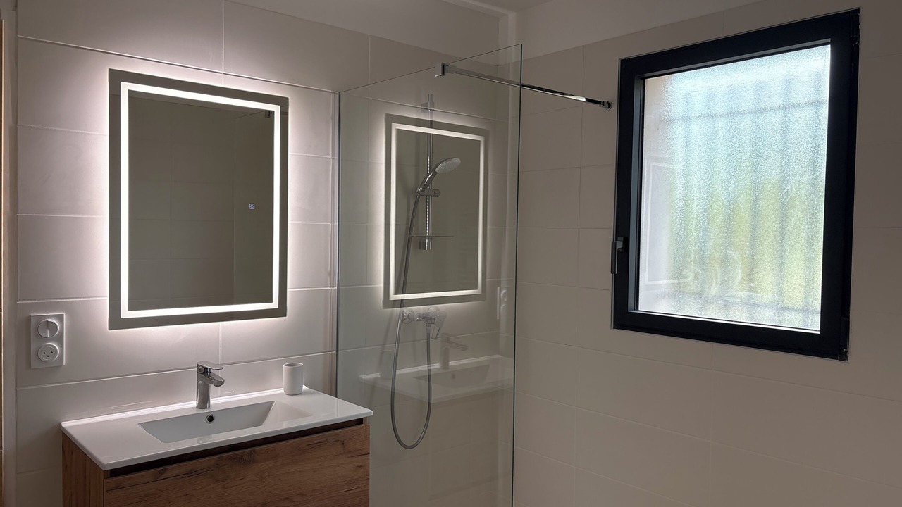 Photo of Bathroom in Sablet