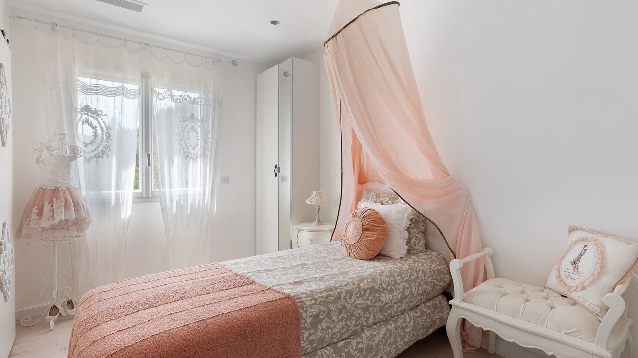 Photo of Bedroom in Le Revest-les-Eaux