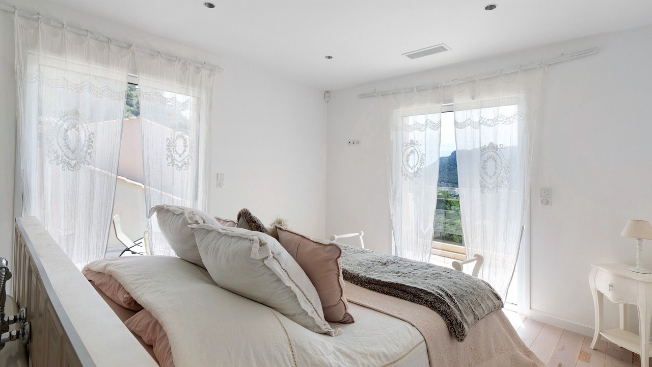 Photo of Bedroom in Le Revest-les-Eaux