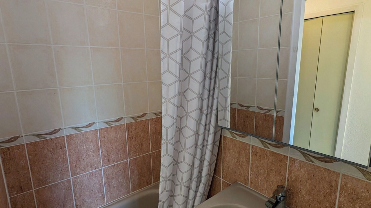 Photo of Bathroom in Embrun