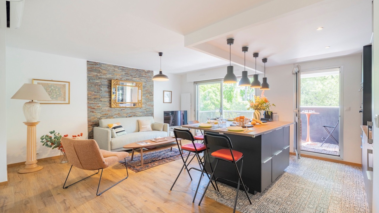 Photo of Livingroom in Prado-Perier