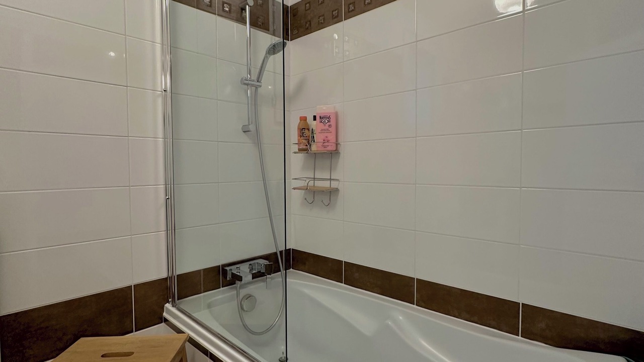 Photo of Bathroom in Eguilles