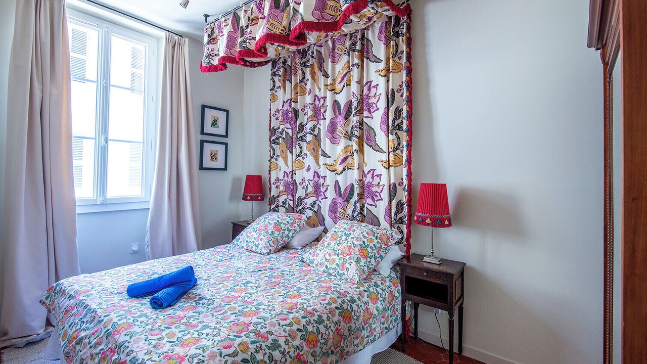 Photo of Bedroom in Noailles
