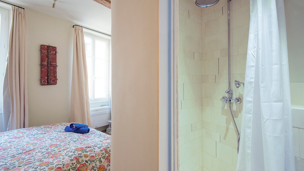 Photo of Bathroom in Noailles