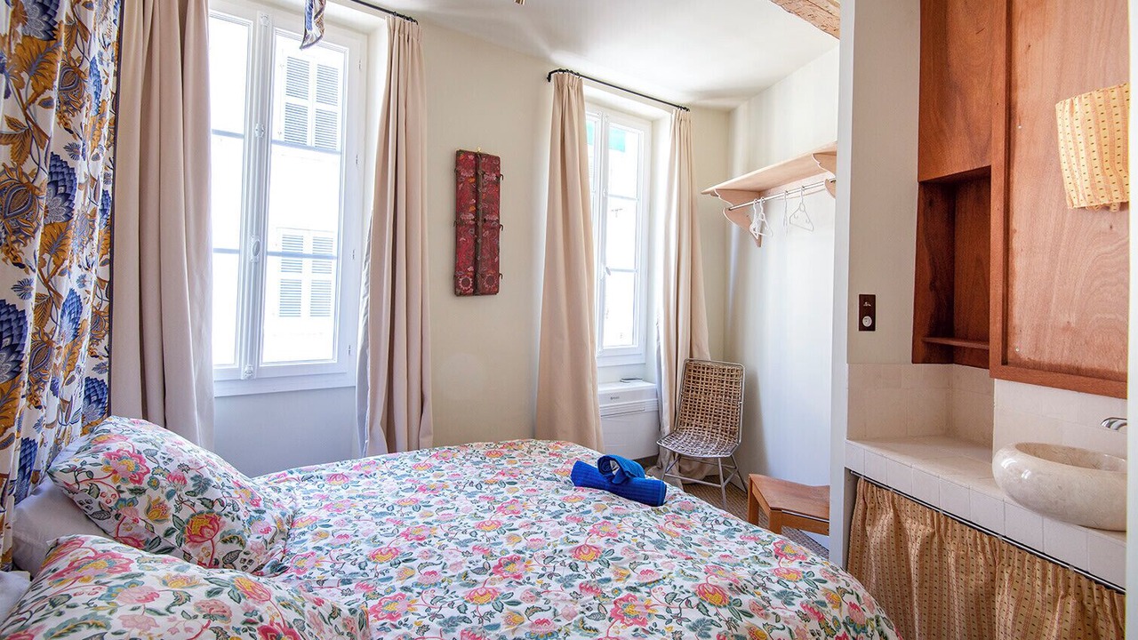 Photo of Bedroom in Noailles