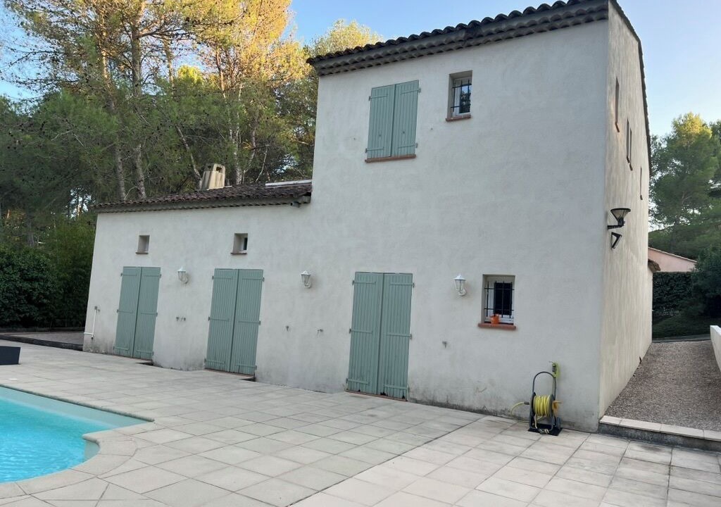 Photo of Outdoor in Pont Royal