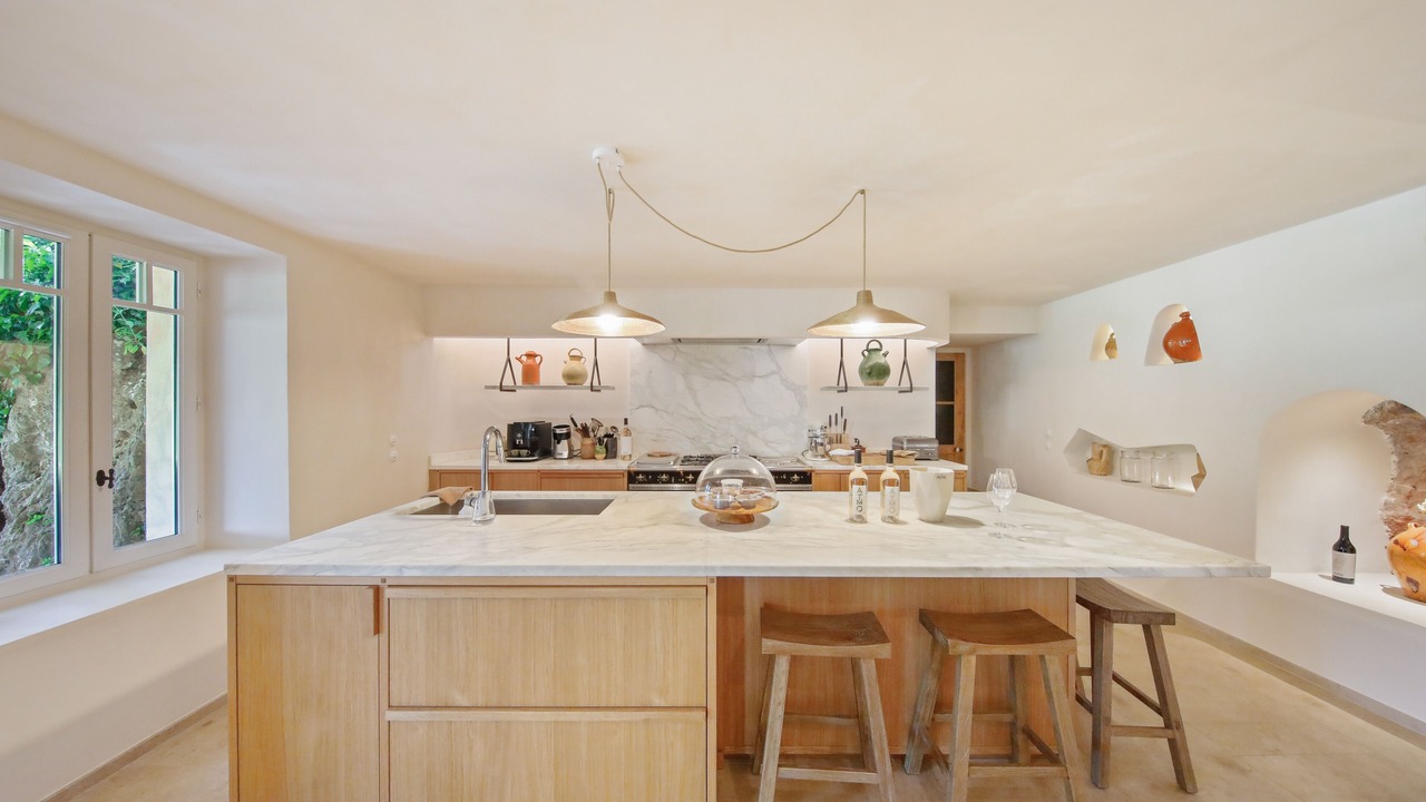 Photo of Kitchen in Meounes-les-Montrieux