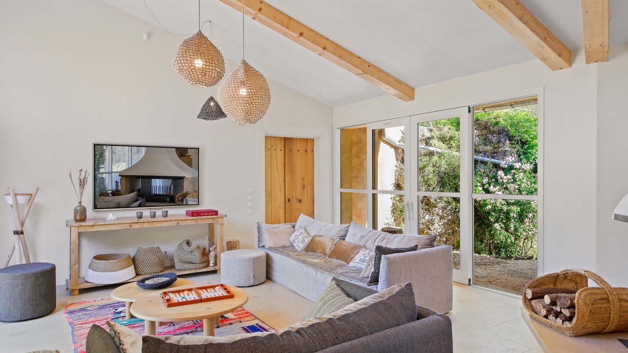 Photo of Livingroom in Meounes-les-Montrieux