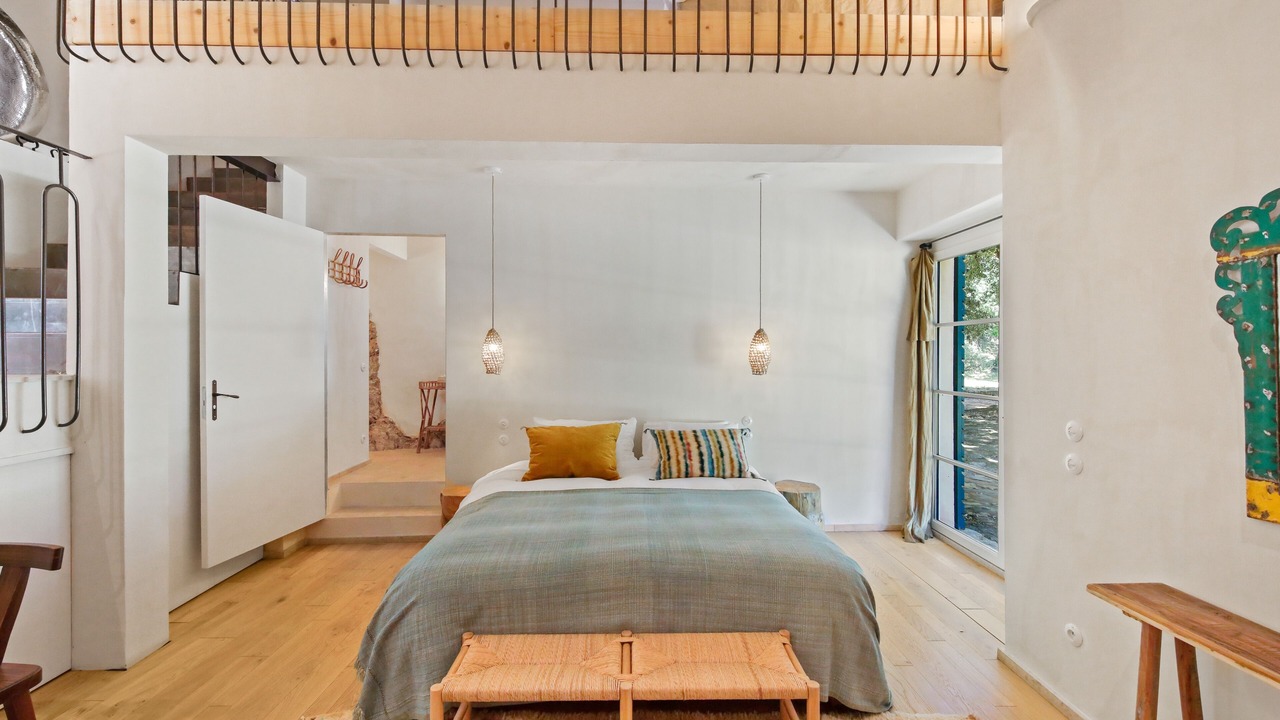 Photo of Bedroom in Meounes-les-Montrieux