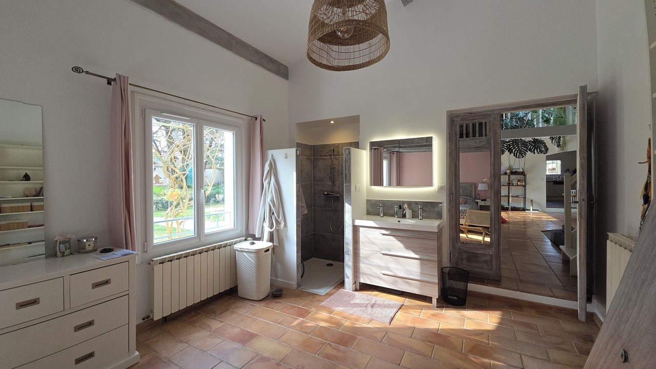 Photo of Bathroom in Saussines