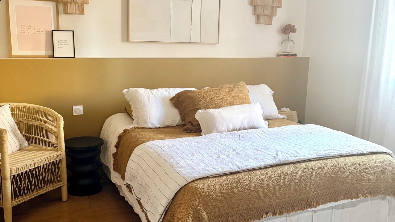 Photo of Bedroom in Orange