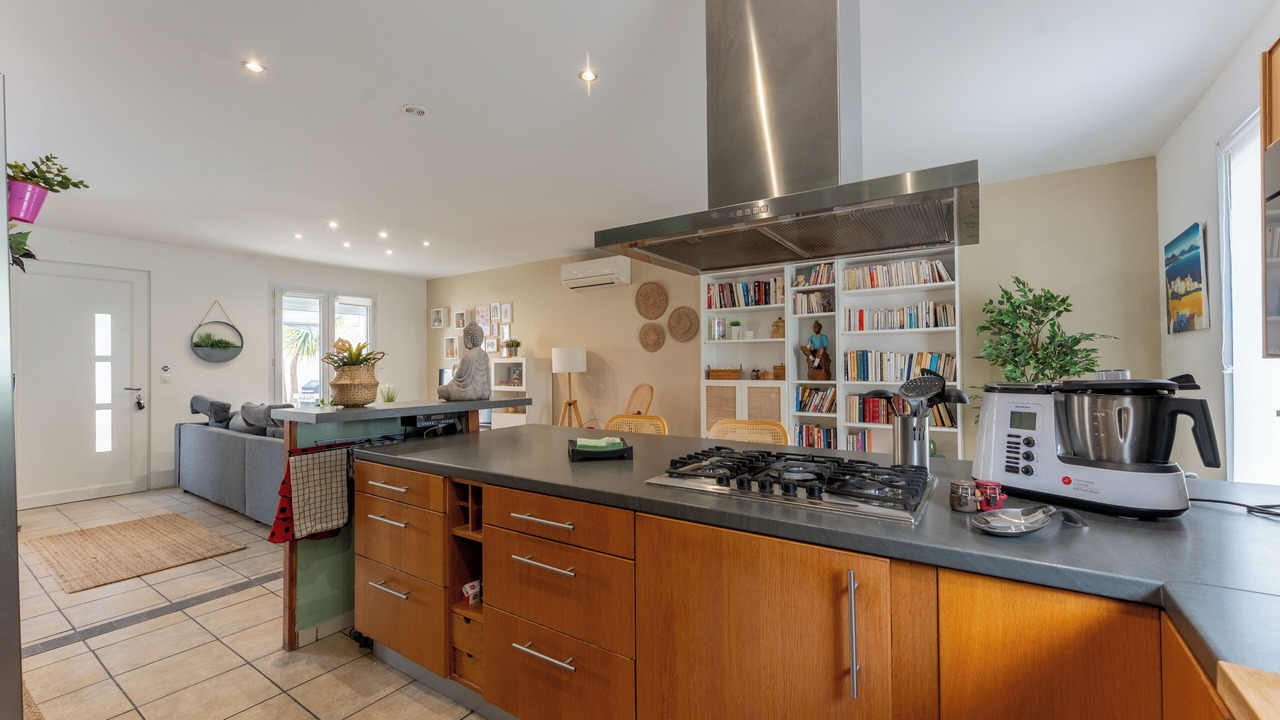 Photo of Kitchen in Chateauneuf-les-Martigues