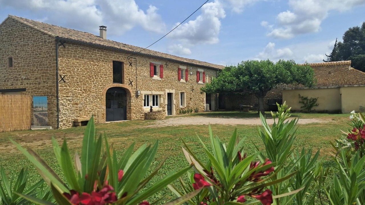 Photo of Outdoor in Suze-la-Rousse