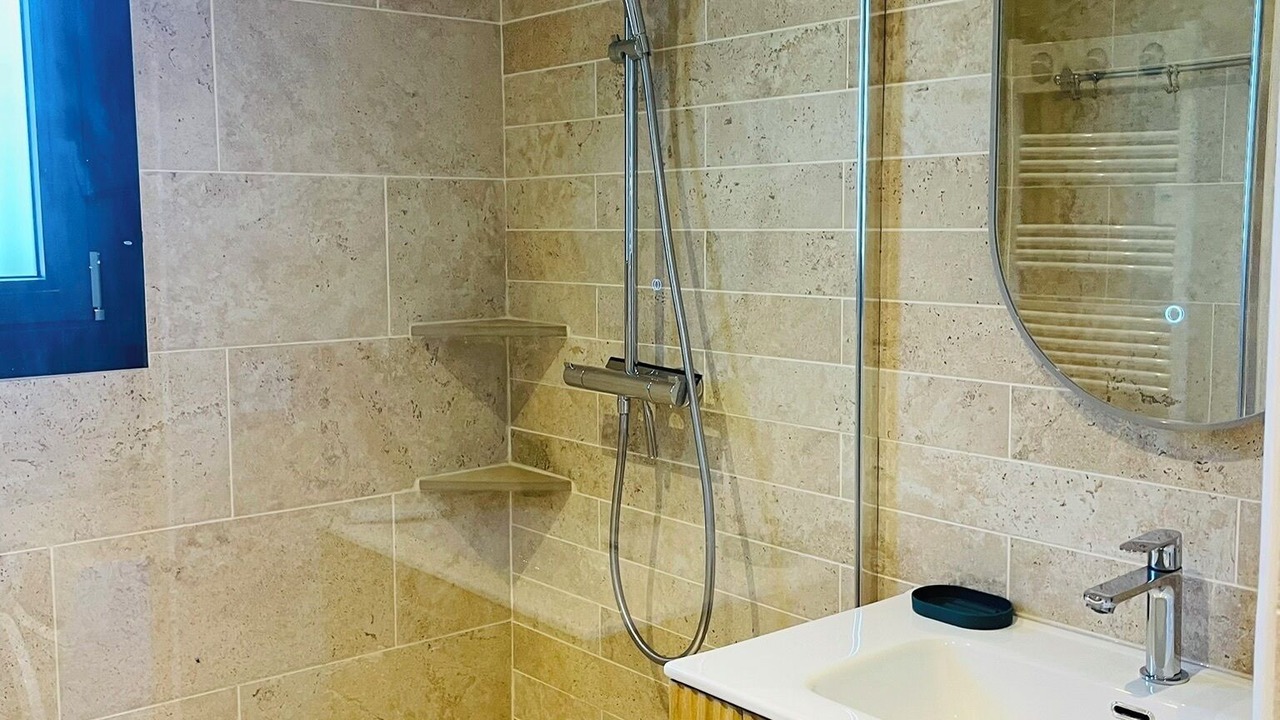 Photo of Bathroom in Saint-Cannat