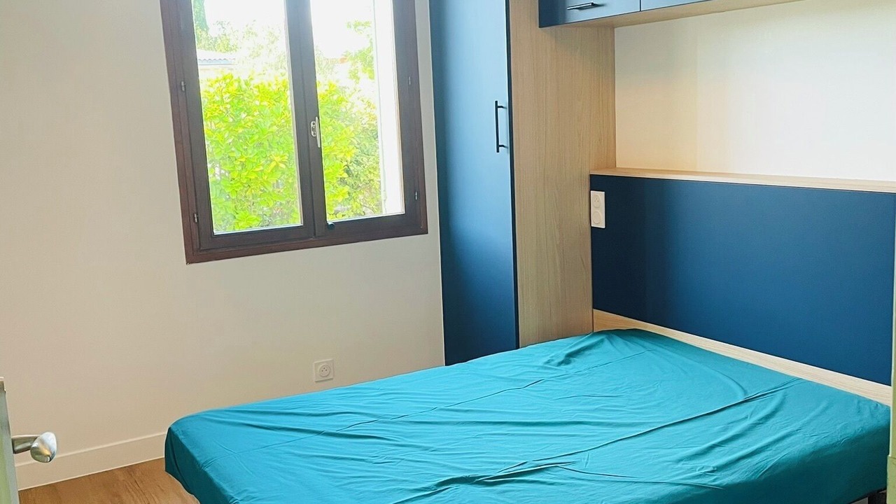 Photo of Bedroom in Saint-Cannat