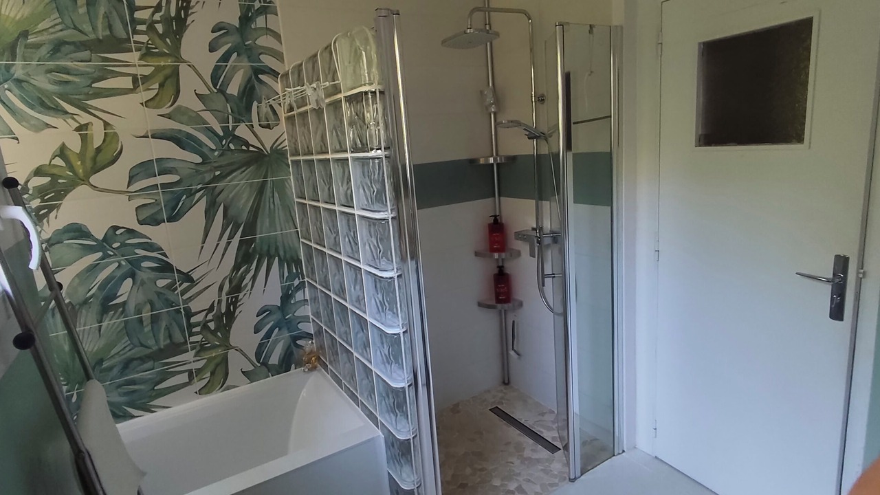 Photo of Bathroom in La Garde