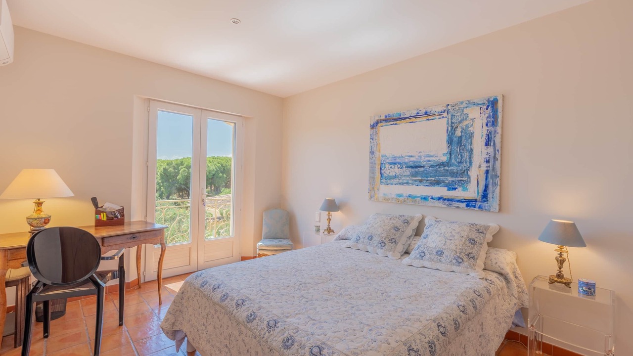 Photo of Bedroom in Valescure