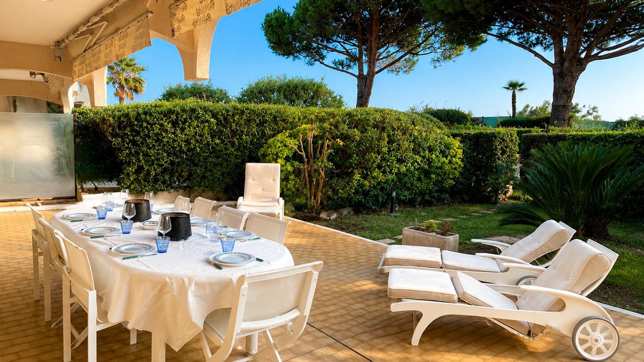 Photo of Outdoor in Villeneuve Loubet Beach