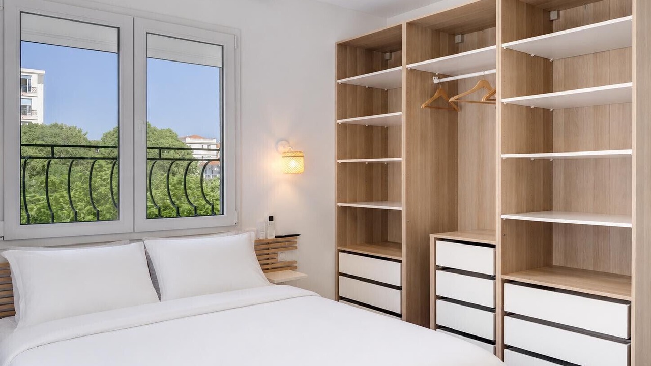 Photo of Bedroom in Juan-les-Pins