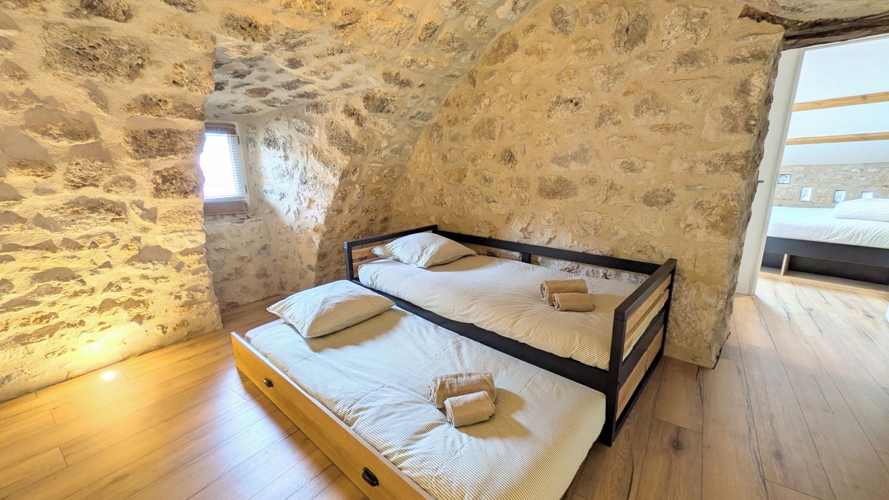 Photo of Bedroom in Mostuejouls