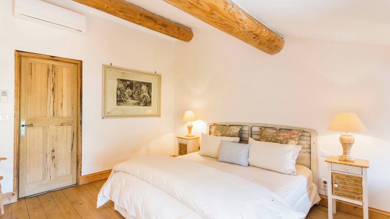 Photo of Bedroom in Maubec
