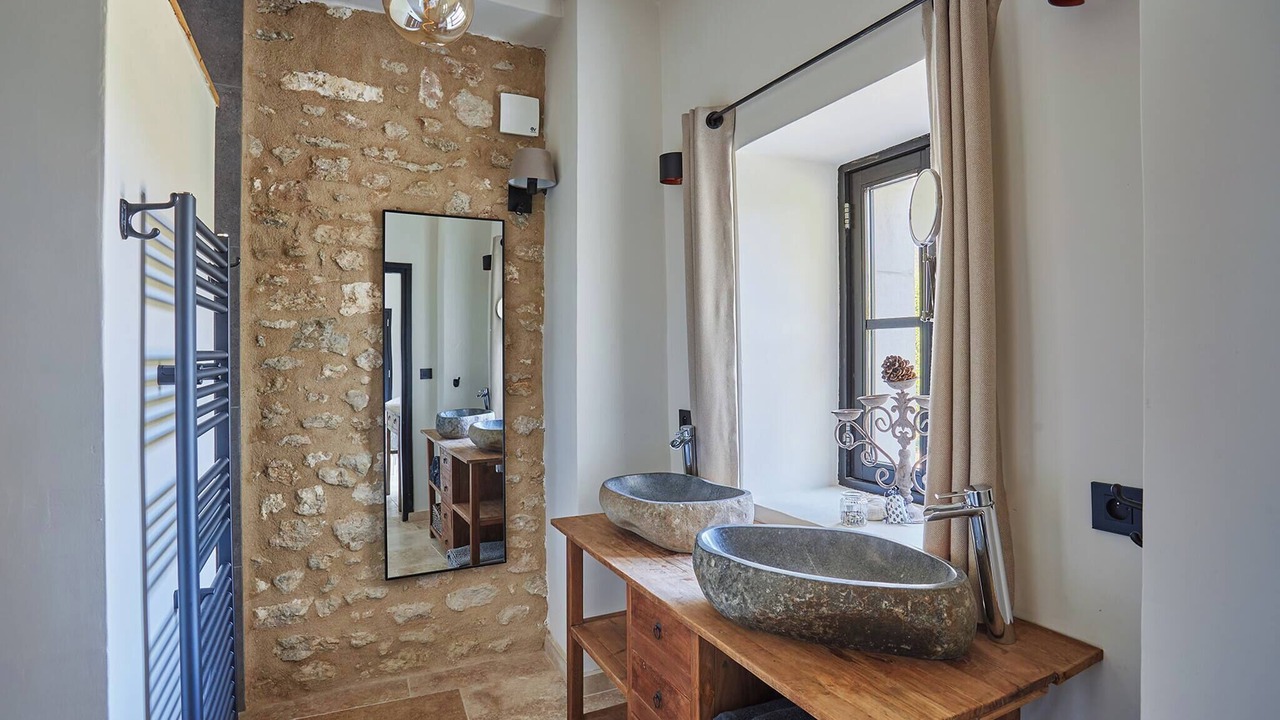 Photo of Bathroom in Menerbes