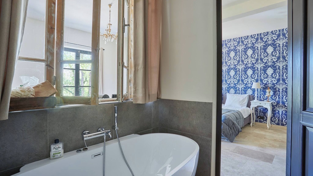 Photo of Bathroom in Menerbes