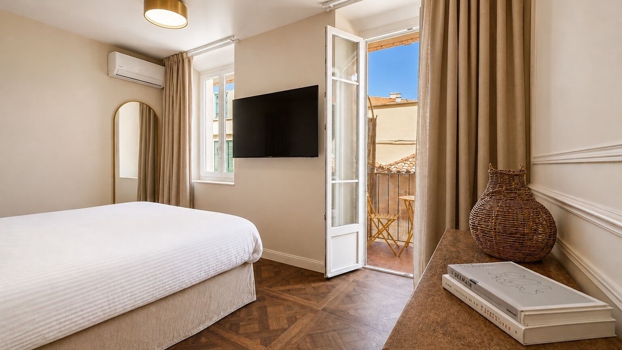 Photo of Bedroom in Jean-Medecin