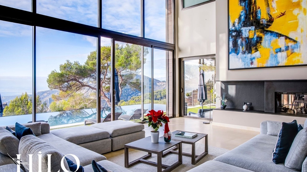 Photo of Livingroom in Eze