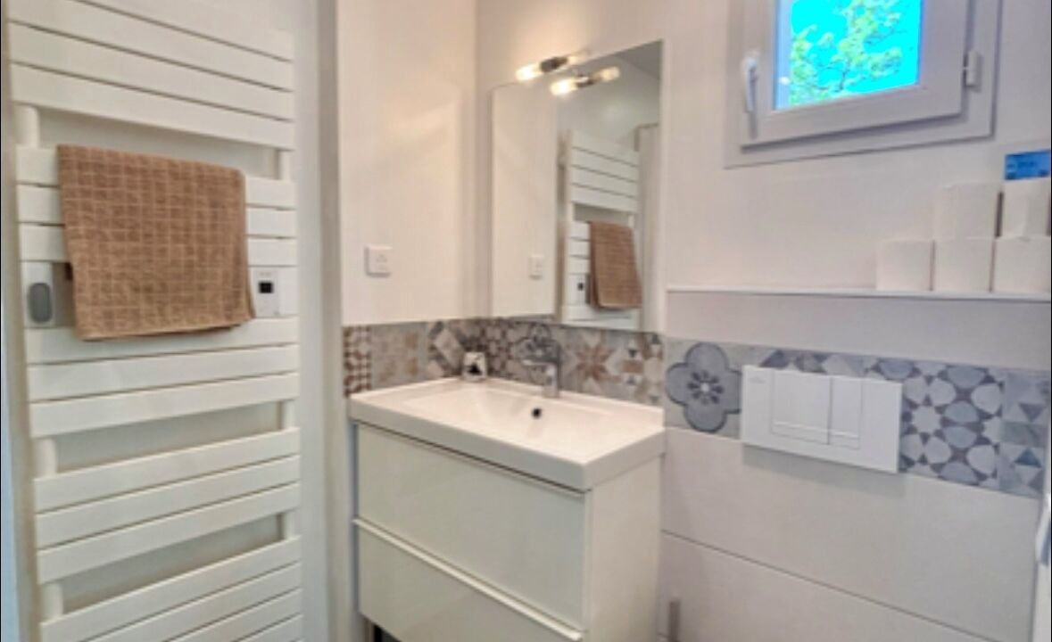 Photo of Bathroom in Eguilles