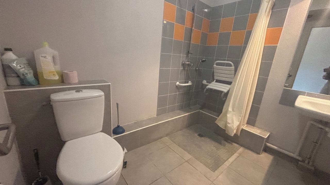 Photo of Bathroom in Juvignac