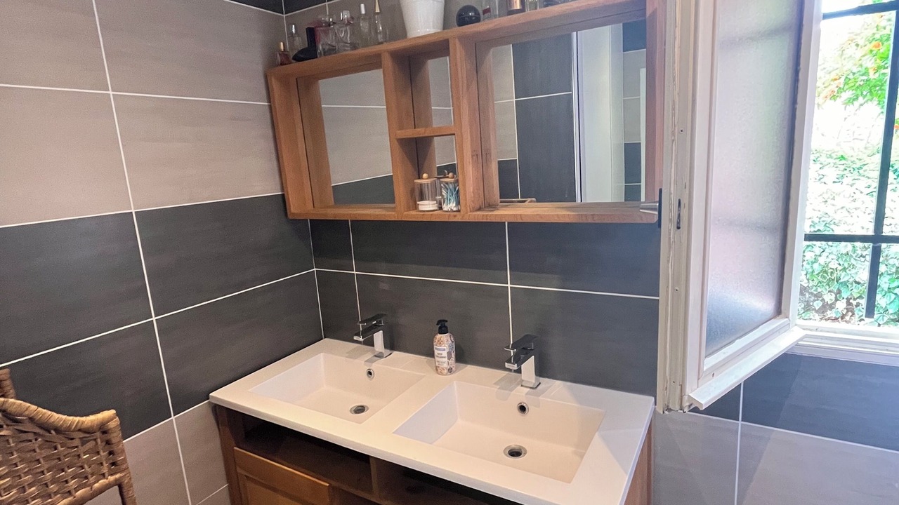 Photo of Bathroom in Les Pennes-Mirabeau