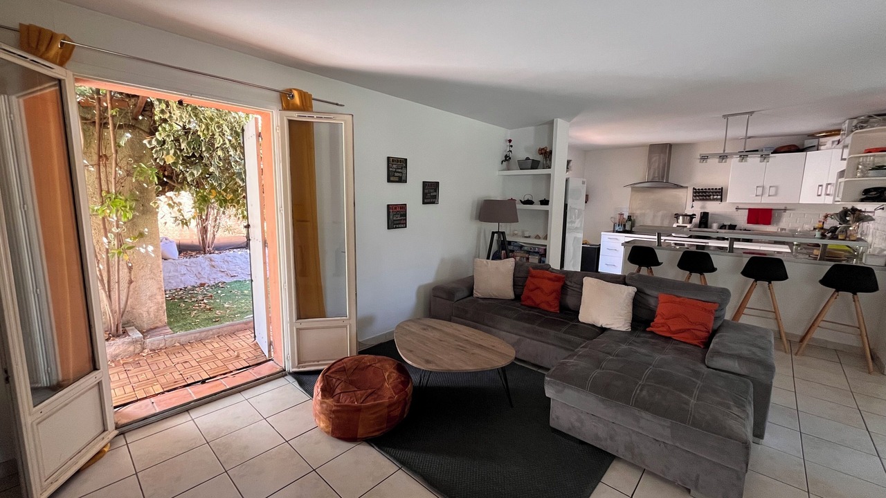 Photo of Livingroom in Les Pennes-Mirabeau