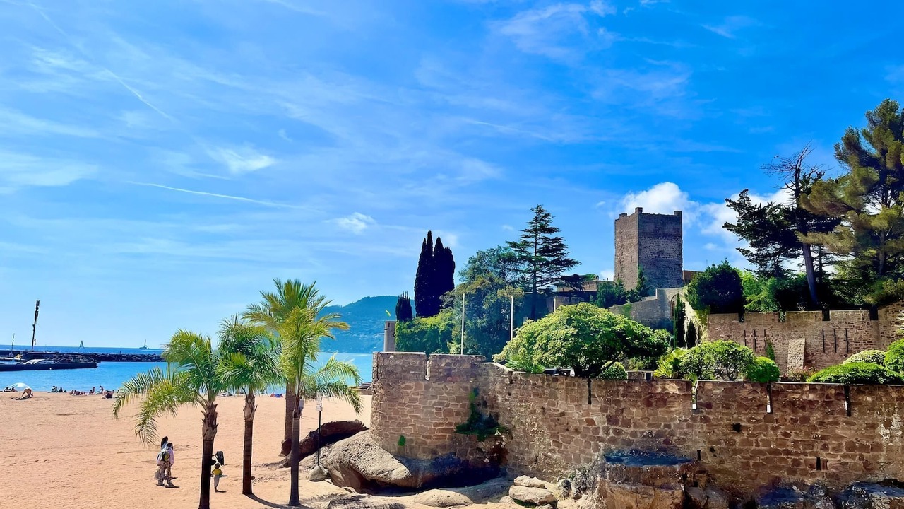 Photo of Others in Mandelieu-la-Napoule Beach