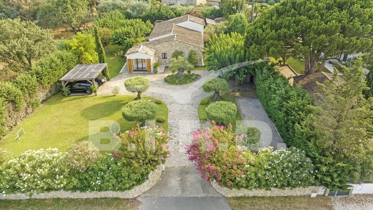 Photo of Outdoor in Grimaud